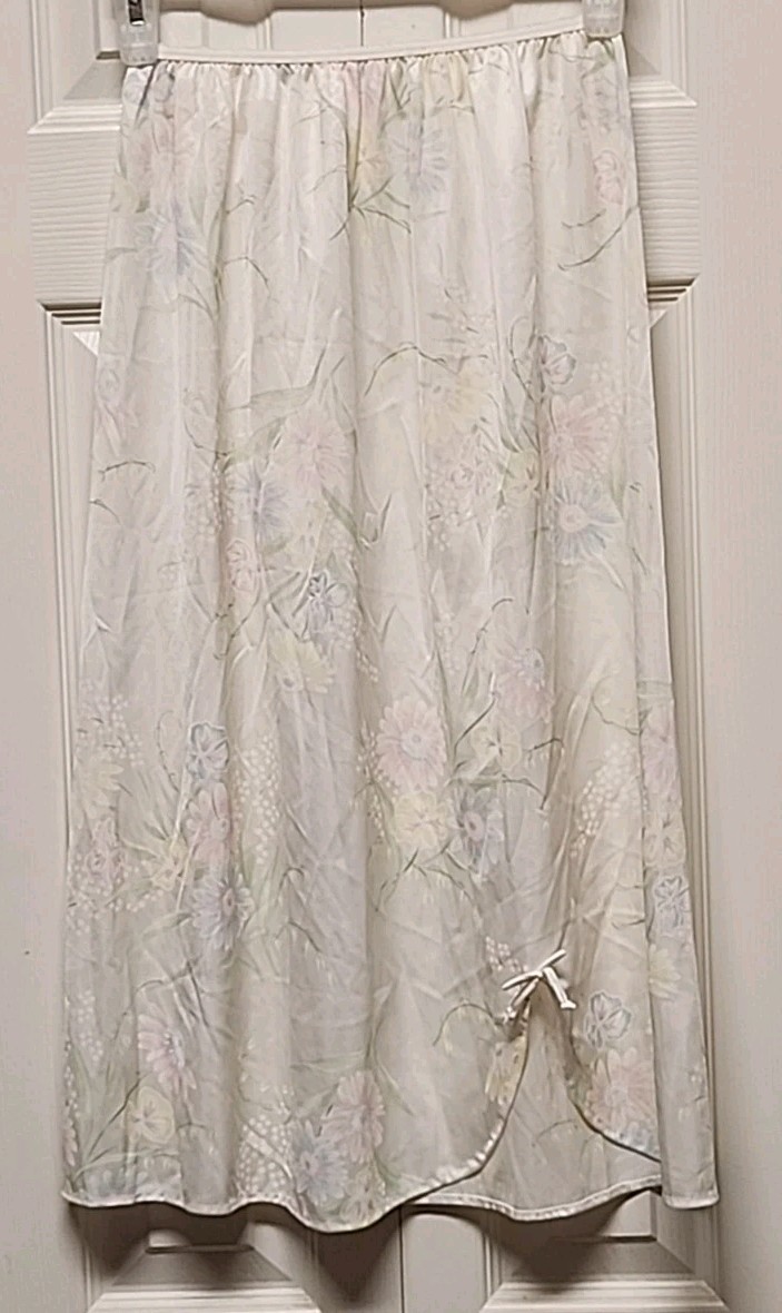 Sz M Vintage HENSON KICKERNICK Half Slip Slit/Bow Antron BLUSH BEIGE FLORAL