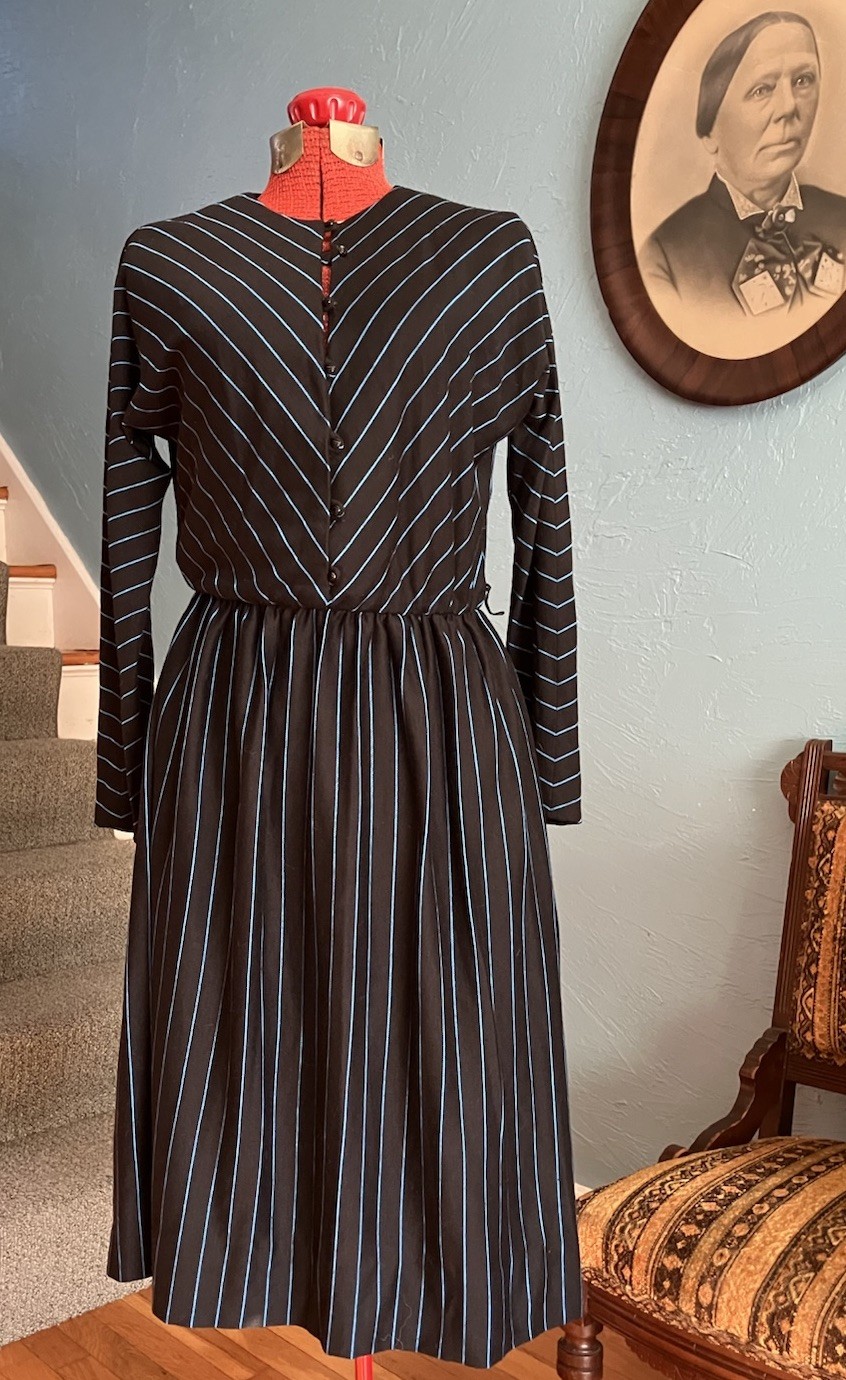 Vintage 70s Leslie Fay New Wave Black/Blue Chevron Pinstripe Sweater Dress S/M