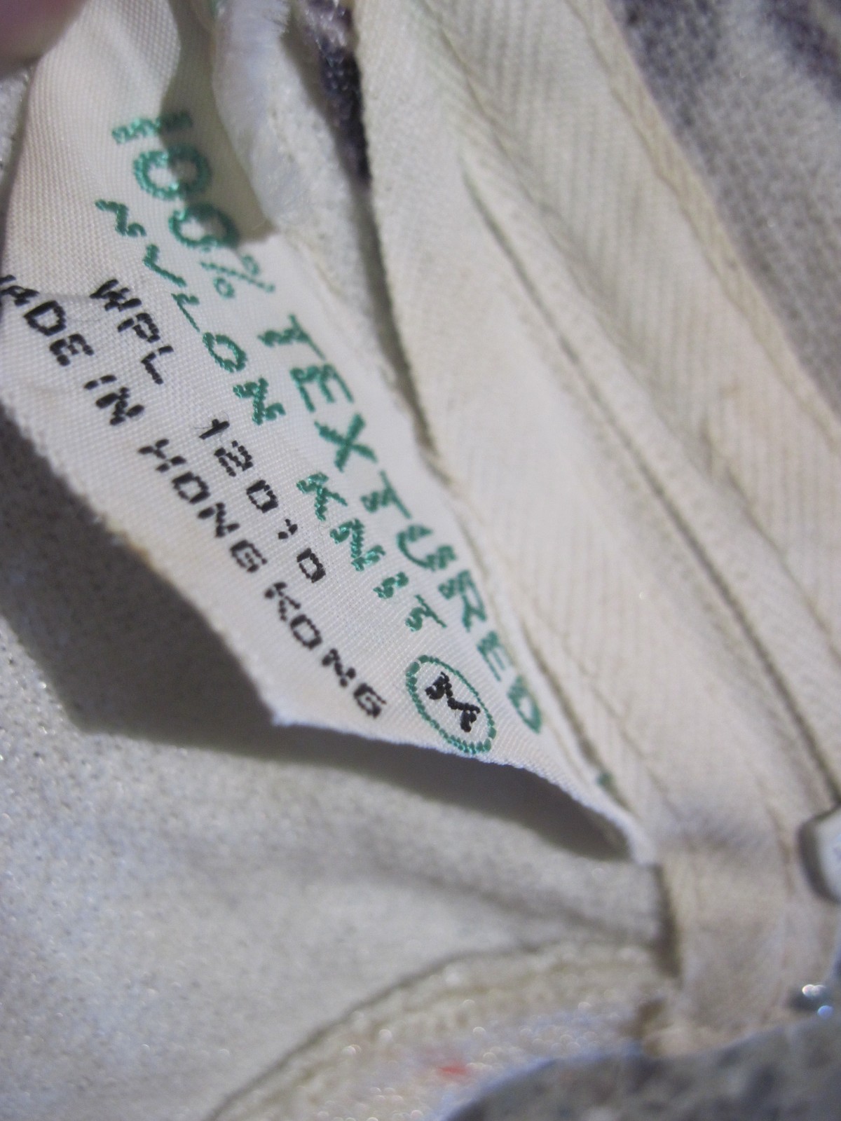 Vintage Textured Knit Sleeveless Zippered Woman’s Jersey Made In Hong Kong EUC