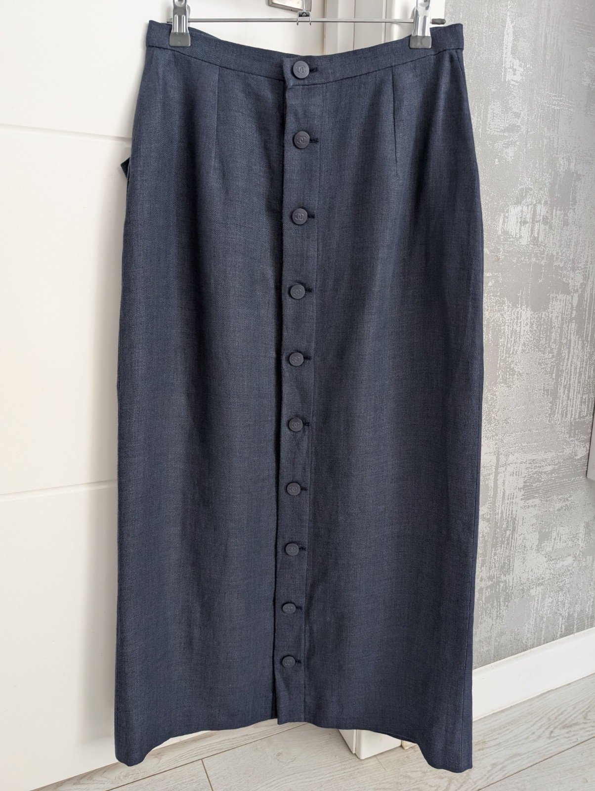 Chanel CC Button Front 98C Linen Wool Navy Blue Straight Pencil Midi Skirt 42 S