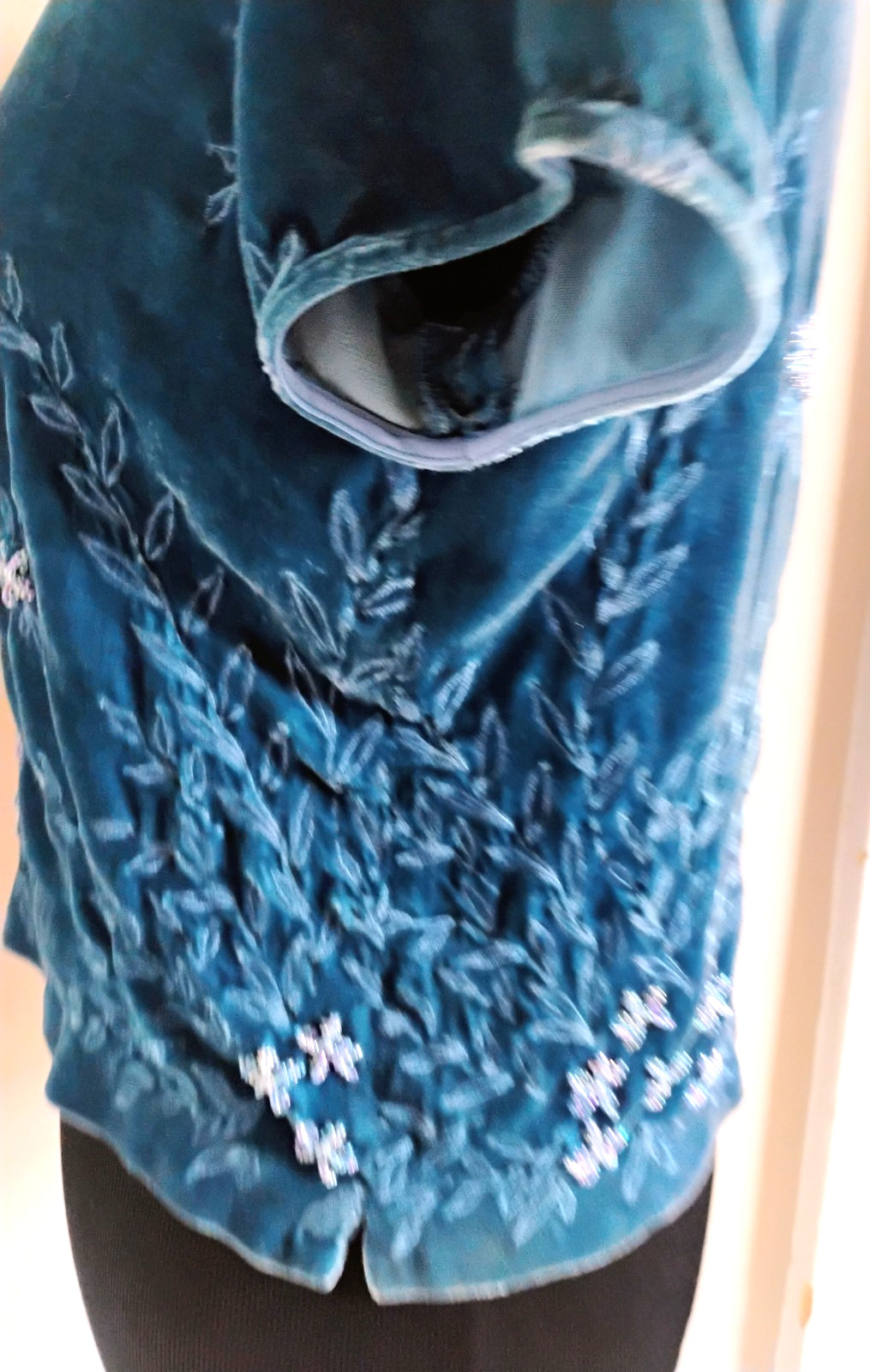 Vintage Field & Manor Teal Velvet beaded & embellished Top Size 8