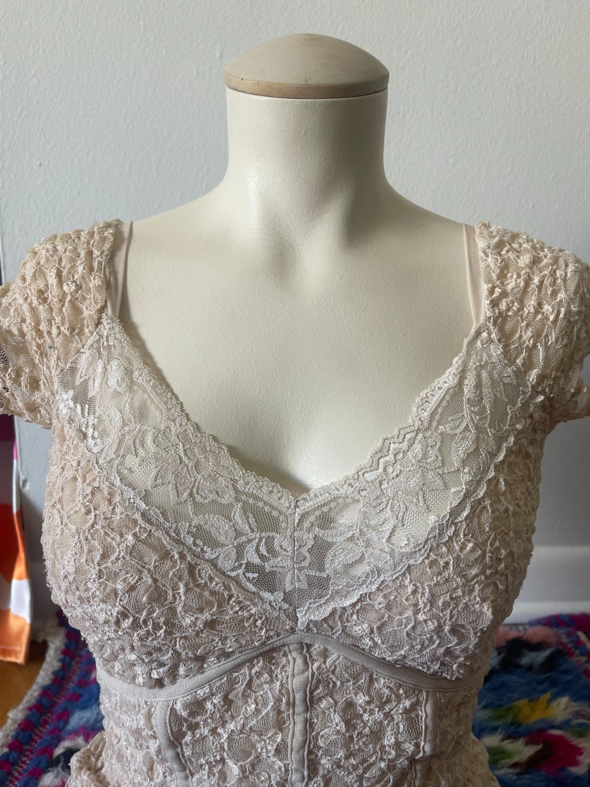 Vintage Y2K New York & Company Ivory Ruched Lace Sweetheart Corset Style Top XS