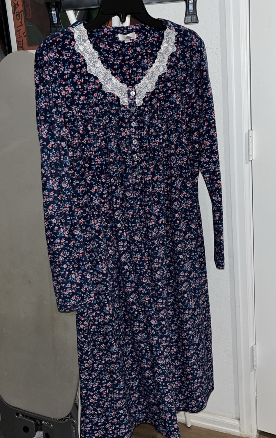Secret Treasures Lingerie Nightgown Size L Velour Blue Floral Lounge Wear
