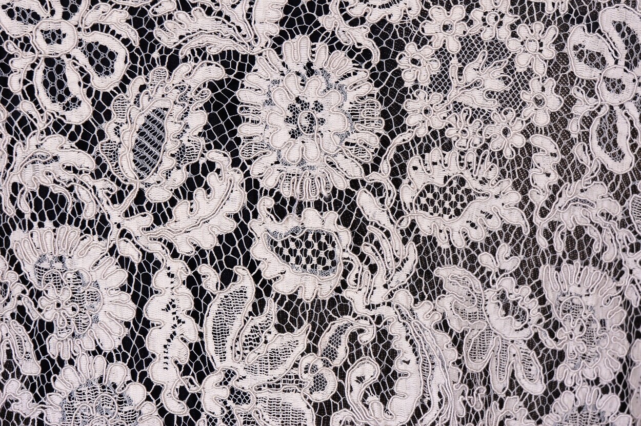 1950s Alencon Lace Blouse – Gray – M