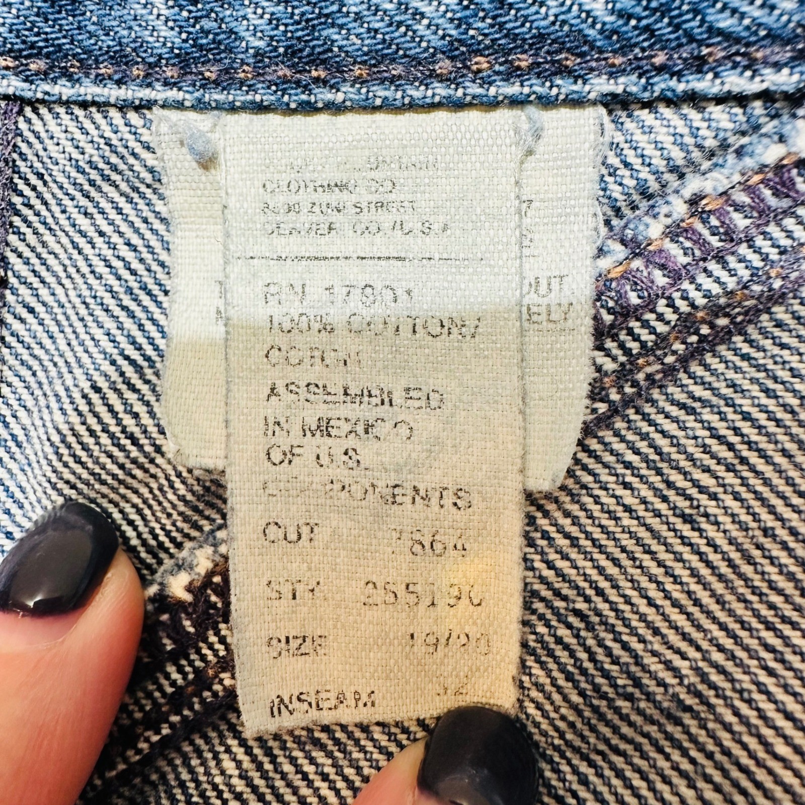 Vintage Rocky Mountain Western Jeans Womens 19/20 Blue High Waist Tapered V-Back