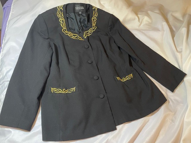 VTG Executive Collection Lady Black w Gold Detail Blazer, sz 22 W, GUC