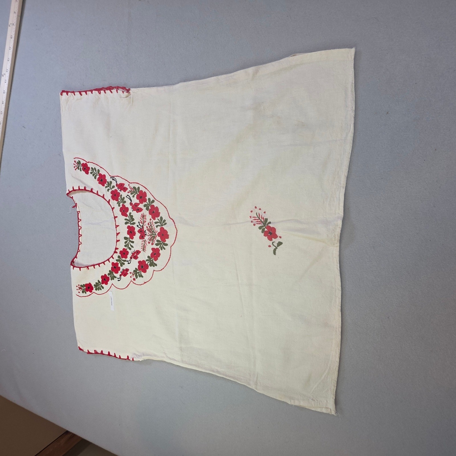 Vintage Mexican Hand Embroidered Floral Huipil Top Boho Distressed Off White Red