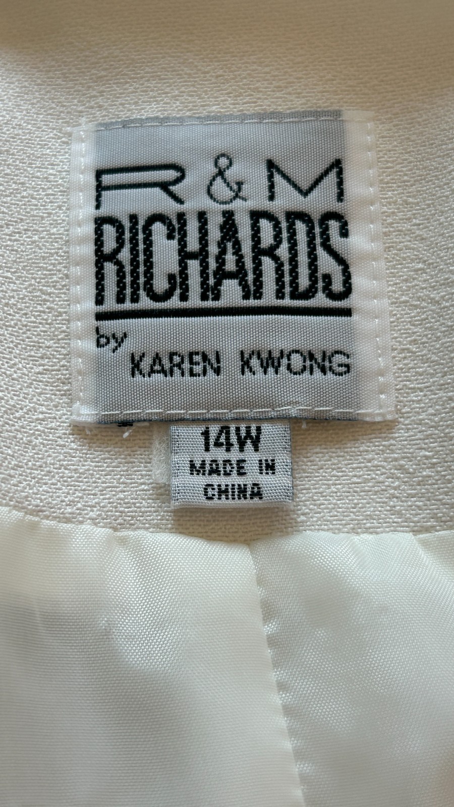 VTG R&M Richards Karen Kwong Ivory Suit Sz 14W Ivory Embroidered Bride Wedding