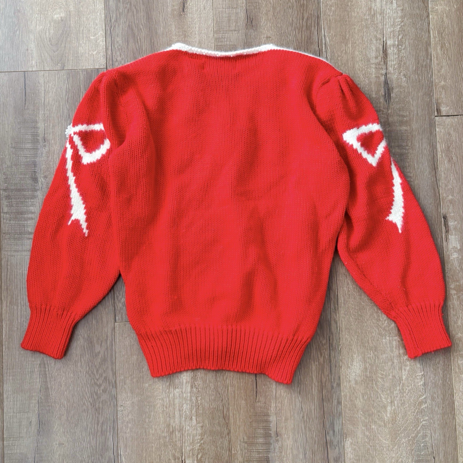 Vintage 1980’s Maurada Casuals Red & White Knit Bow Beaded Pearl Sweater M