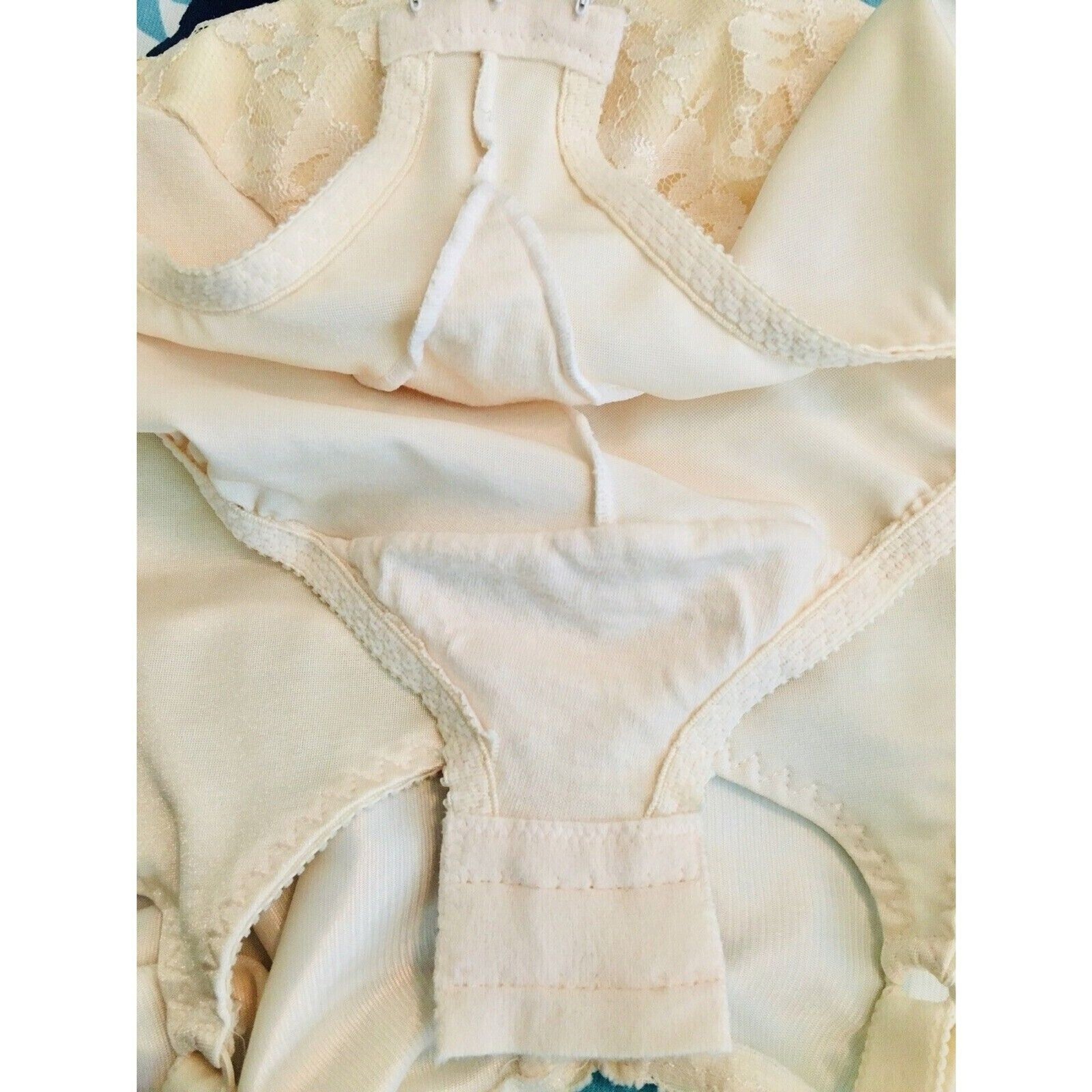 Vintage 70s OLGA Boudoir Peignoir Underwire Bodysuit Shapewear Lace Girdle 34C