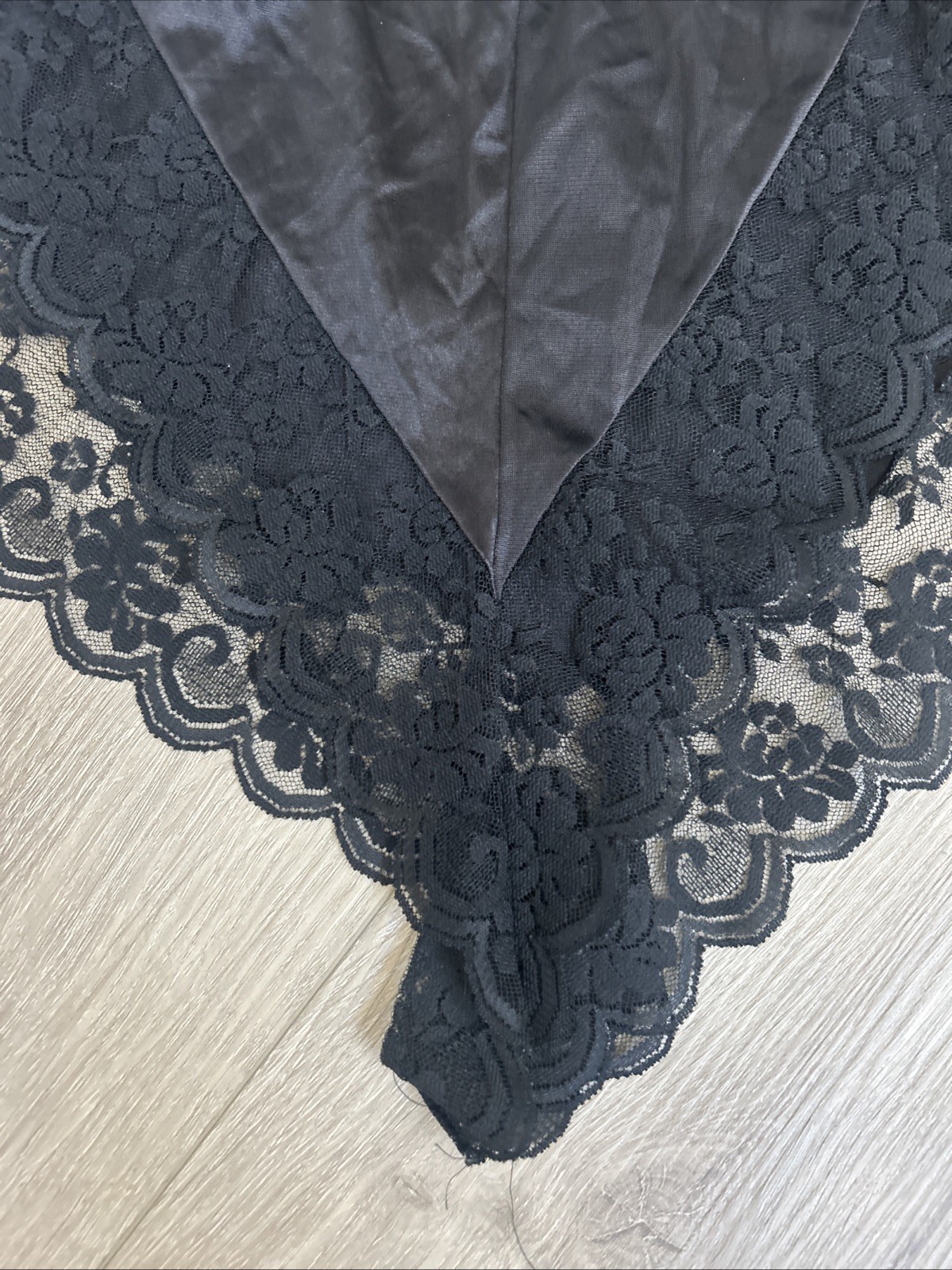 Vintage Maidenform Chantilly Panties Black Lace Trim Women’s Size 6 Underwear