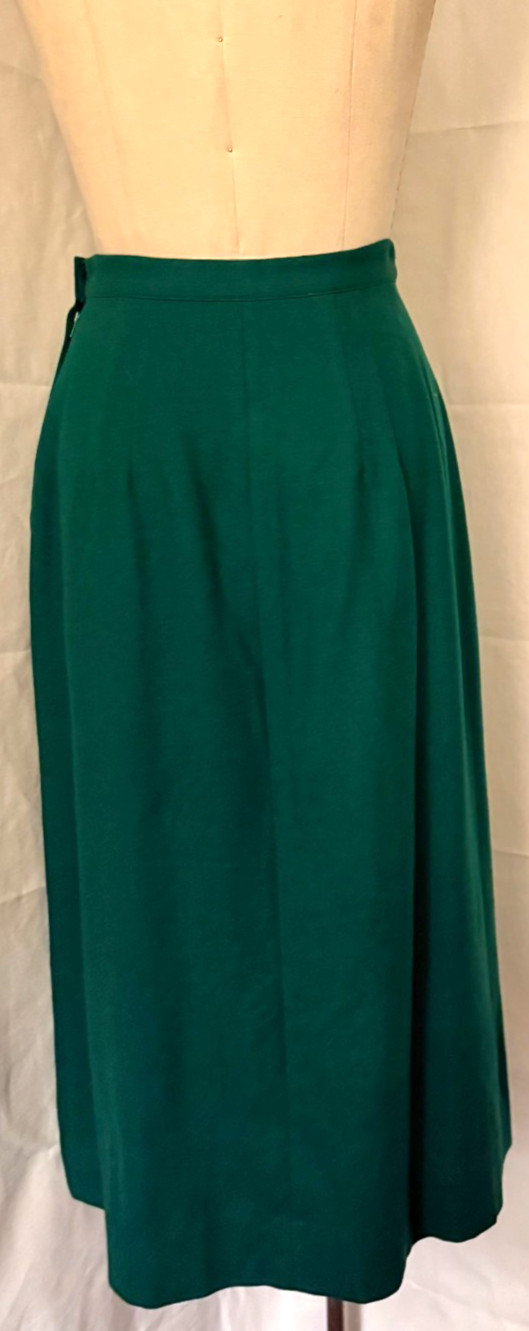 Vtg. Early 1950s GREEN WOOL FLANNEL 2 pc. SUIT, CLASSIC TAILORED, by DOLL HOUSE