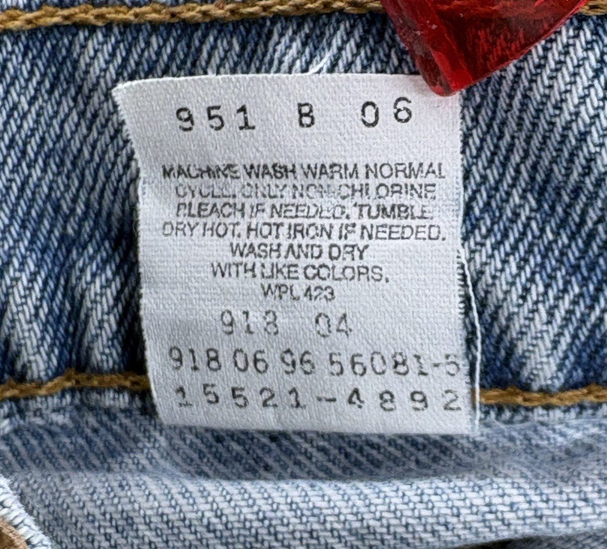 Vintage ’96 Levi’s 521 Tapered Fit Jeans Women’s 8 (26×29) Blue Distressed USA