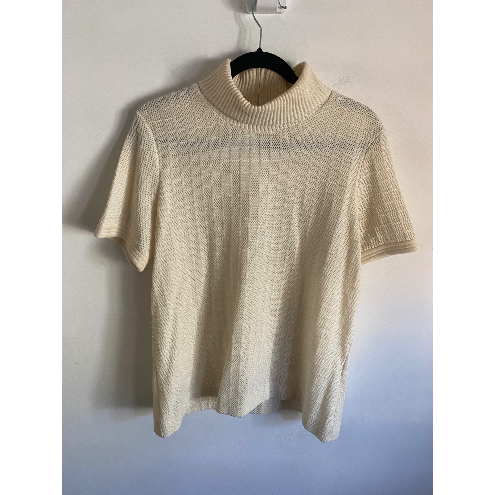 Vintage Ivory Mock Neck Short Sleeve Knit Top Back Zip Textured Cream Sweater