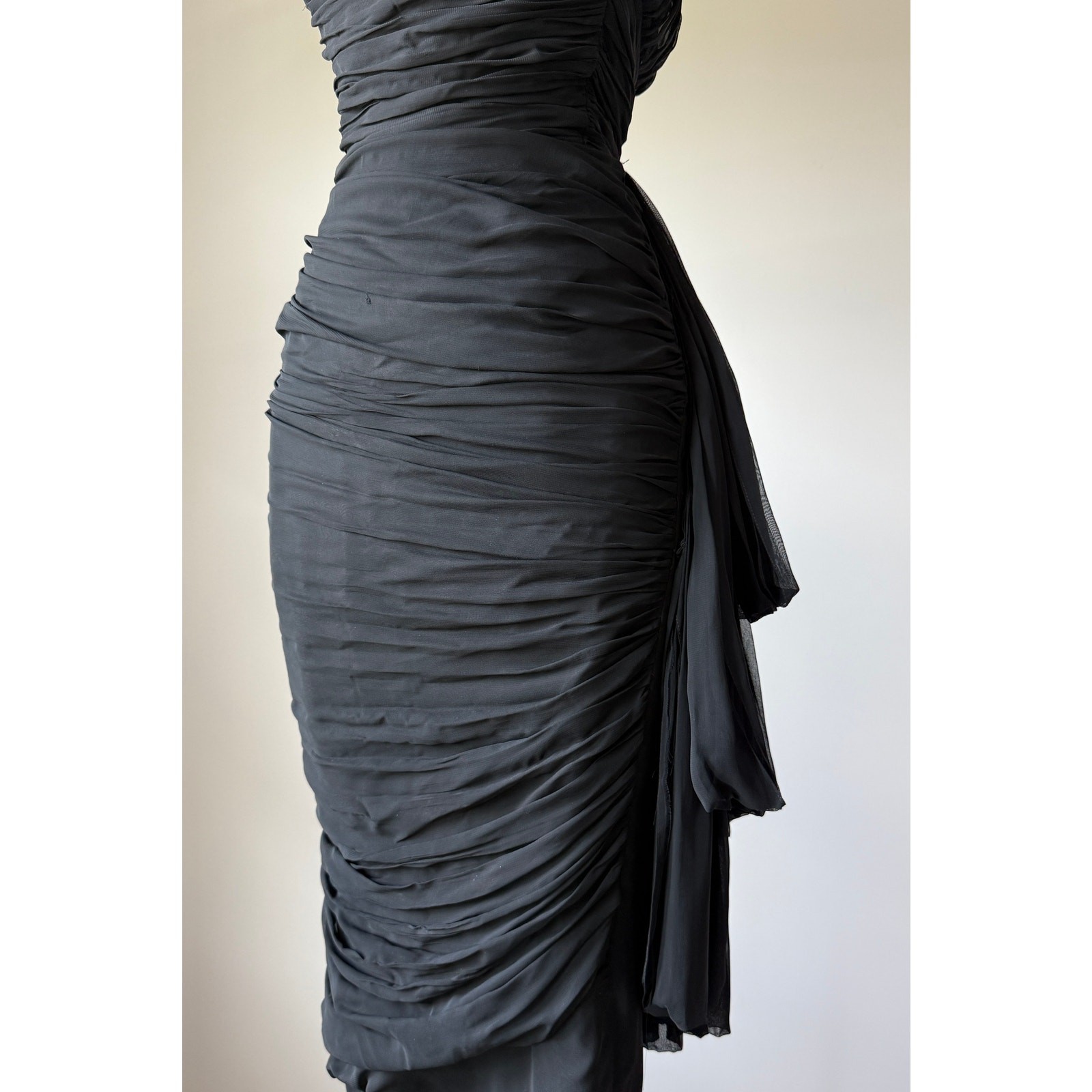 Vintage 1950s Black Chiffon Bombshell Cocktail Wiggle Party Dress XS/S