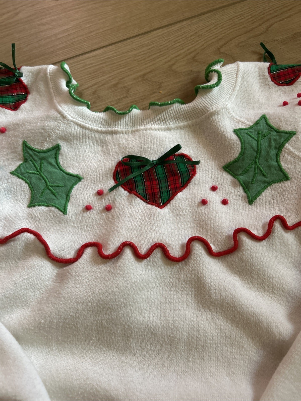 Vtg 80s Pannill Women’s XL Holly Holiday Christmas Raglan embroidered sweatshirt