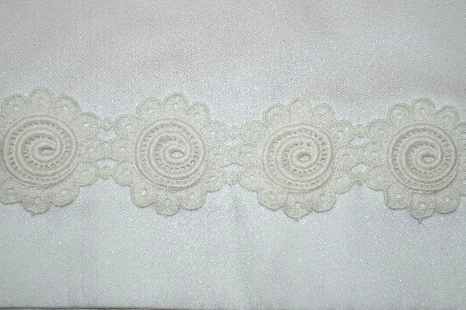 Vintage Wedding Dress Size S 60s Pearl Embroidered Trim Back Pleats Short Sleeve