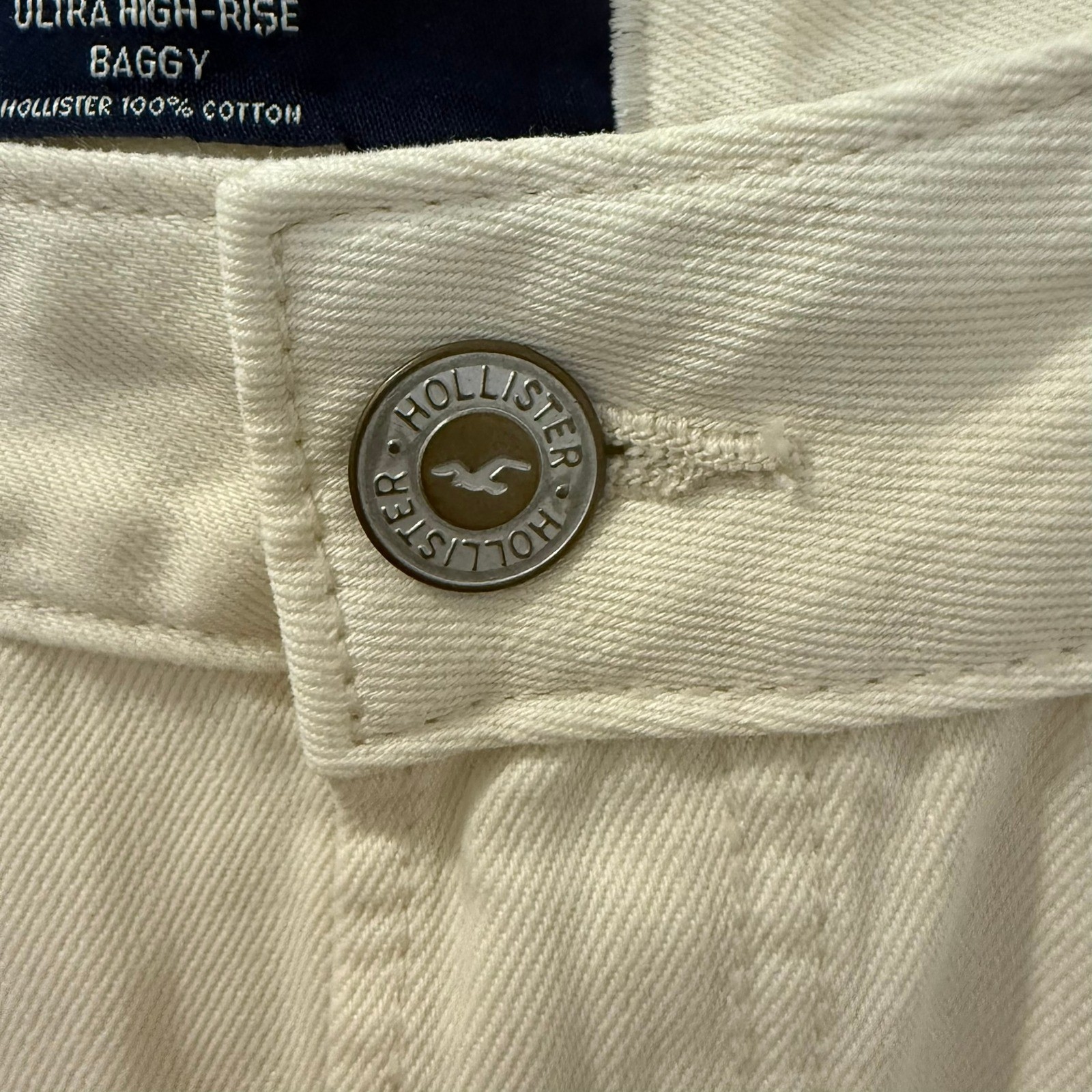 NWT Hollister Size 10S / W30S Ultra High Rise Baggy Jeans Cream Cotton 90’s y2k