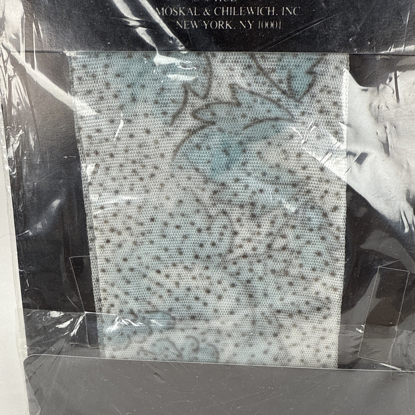 Retro 1990s Hue Off White Blue Florals Sheer Pantyhose Small 5’-5’6” NOS