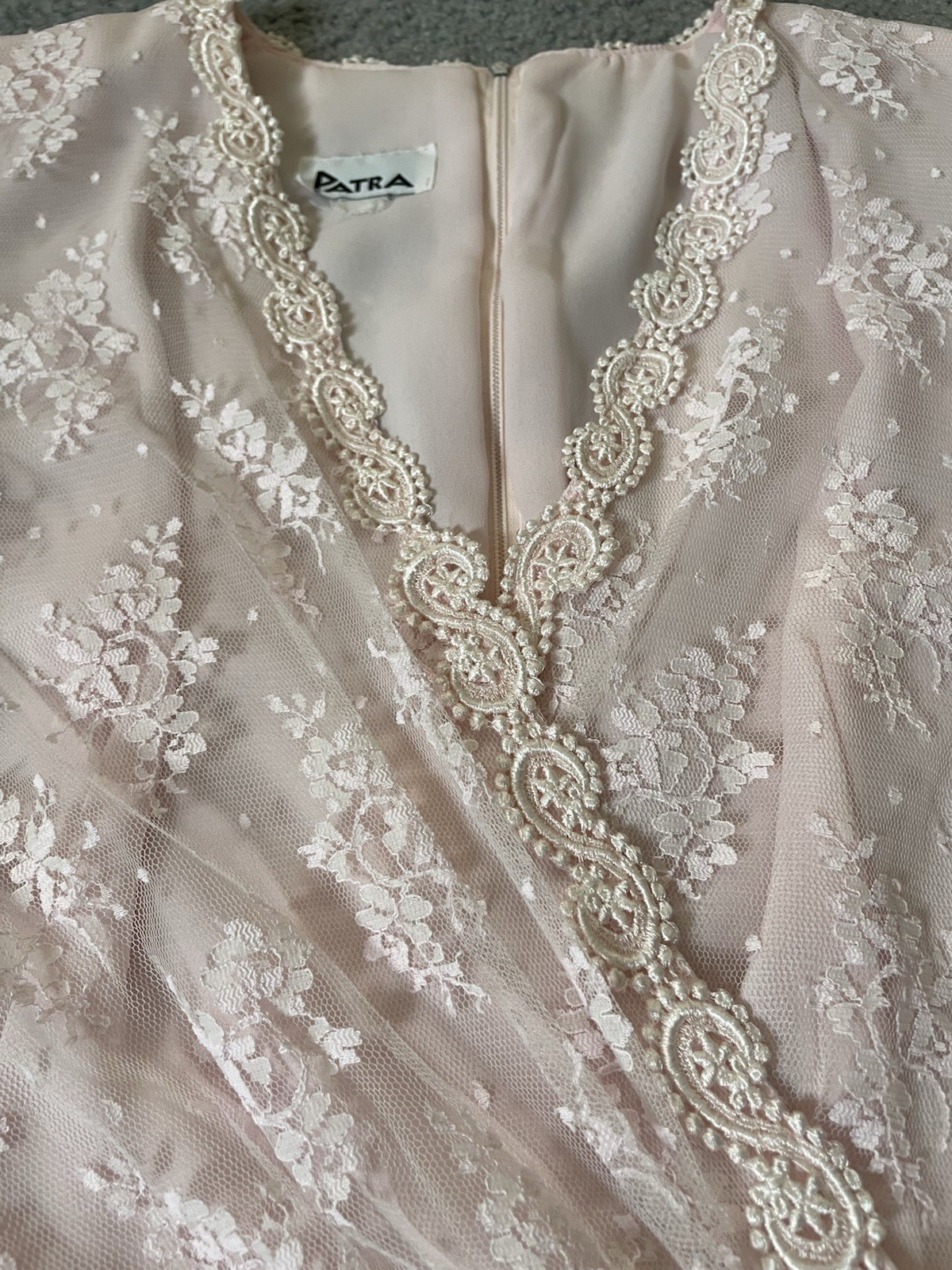 70s Embroidered Floral Lace Midi Dress Sz 15/16 Pink Flutter Sleeve Cocktail