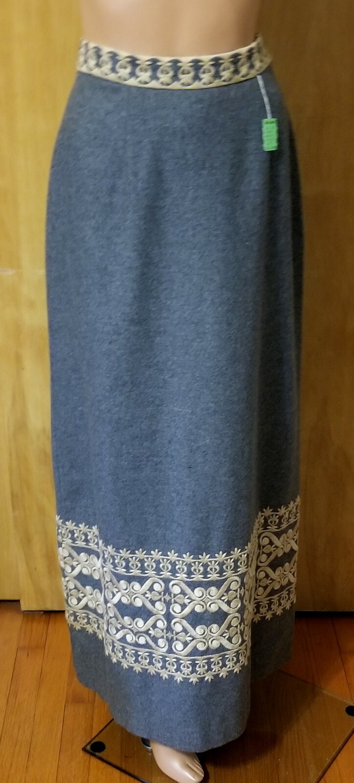 VINTAGE 2 PIECE MALBE LACE TOP & LONG WOOL SKIRT ~ 9/10 ~ 60’s