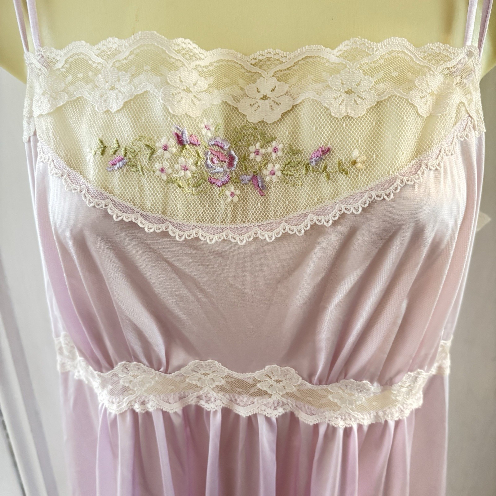 Vintage Lorraine Nightgown M Womens Lace Trim Spaghetti Strap Nylon USA Fits S/M