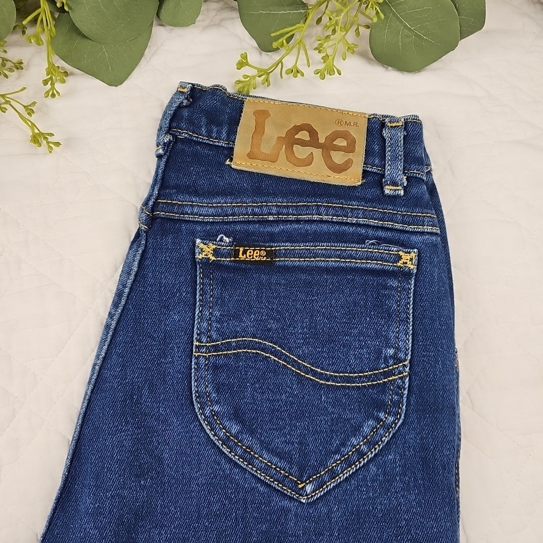 VTG Lee Riders Women’s Blue Denim Straight Leg Jeans VTG Size 10 (12 3/4″) Flat