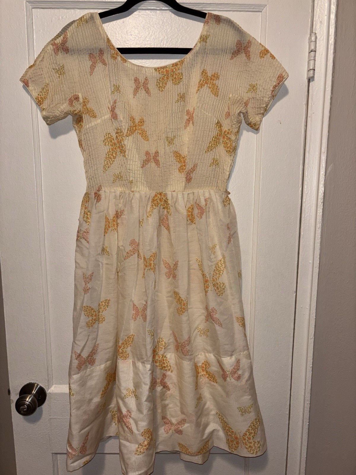 Vintage 1950s L’Aigion Scoop Neck Short Sleeve Pleat Butterflies Print Dress