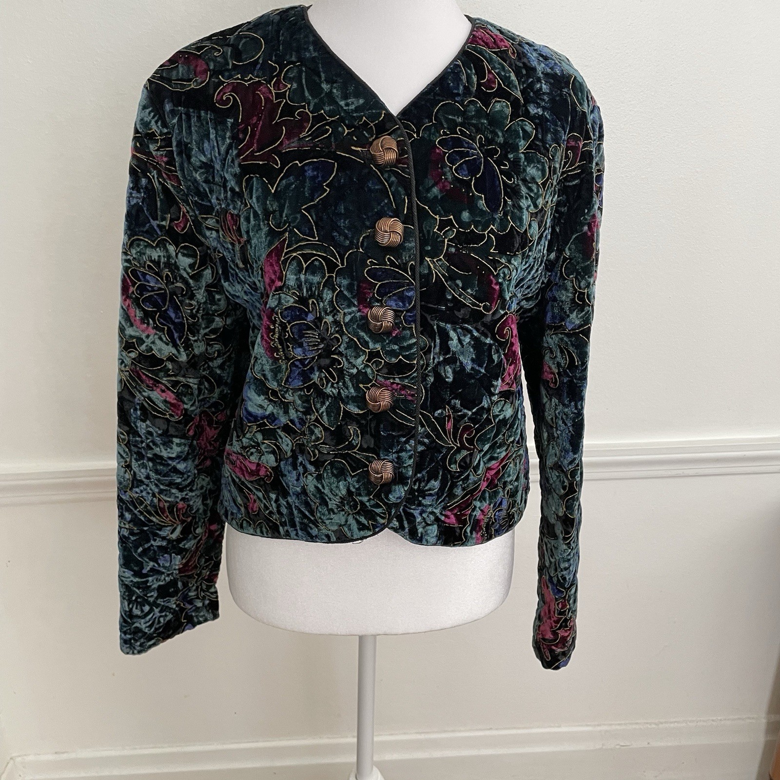 Vintage Velvet Embossed Jacket with Buttons Size Med Black Purple