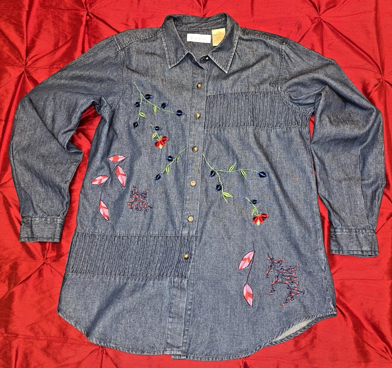 Vintage Bobbie Brooks Size Medium Blue Chambray Denim Button Up Embroidery