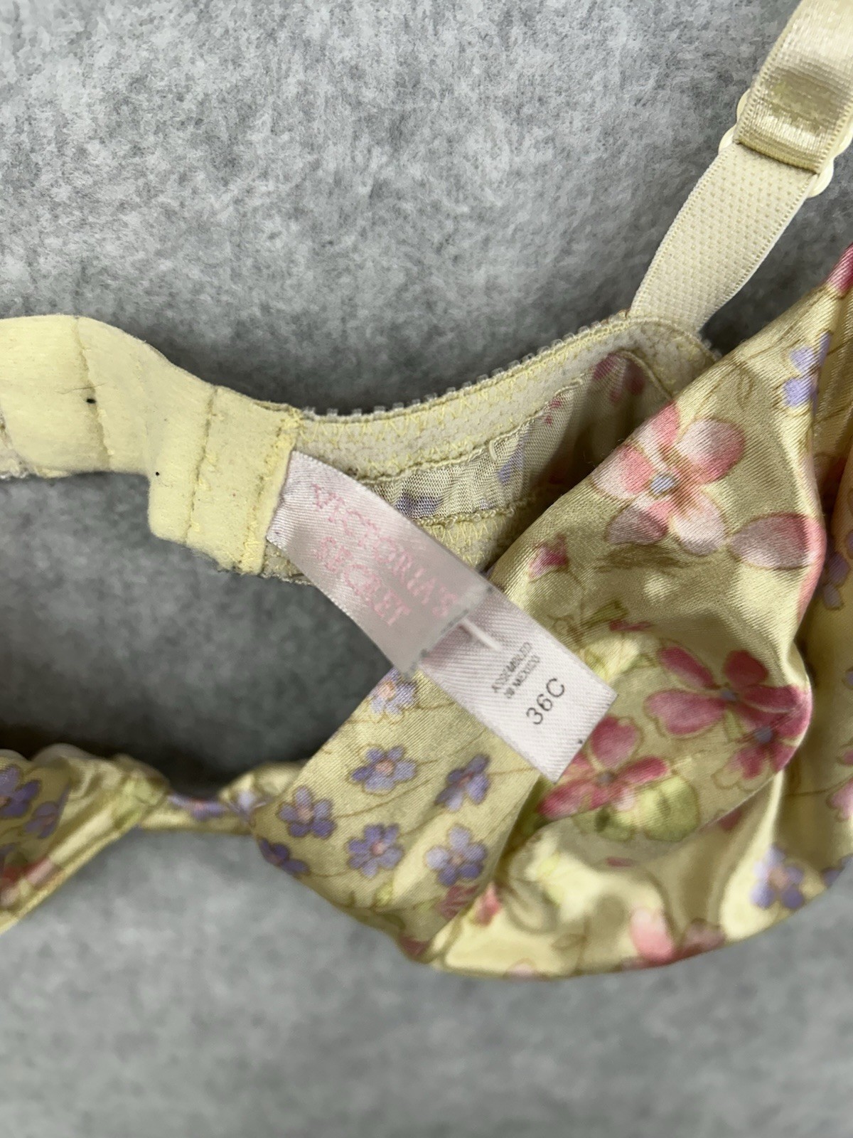 Vintage 1999 Victorias Secret Satin Second Skin Bra 34C Underwired Yellow Floral