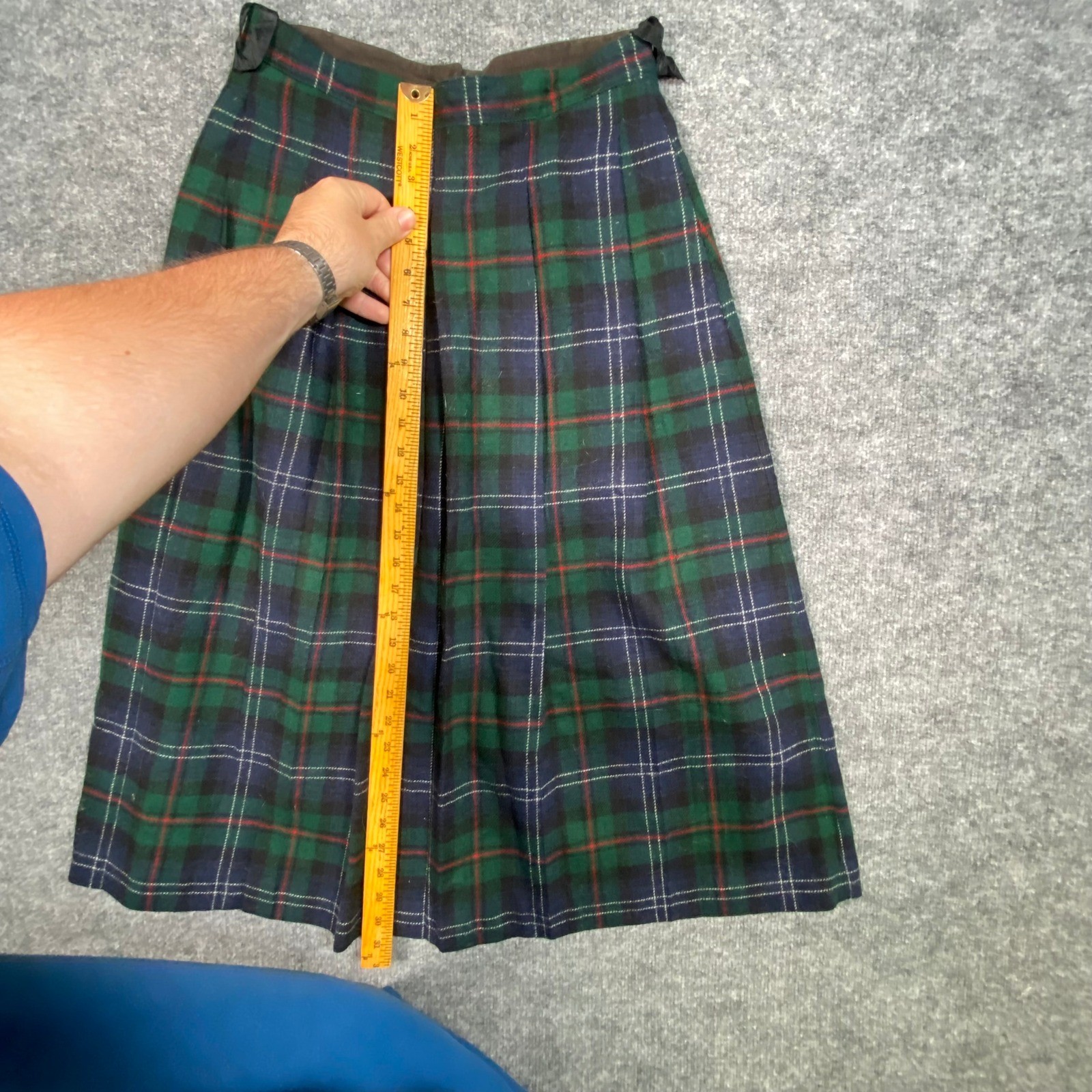 The Woolrich Woman Vintage Plaid Wool Midi Skirt Green Blue Tartan USA Made 27W