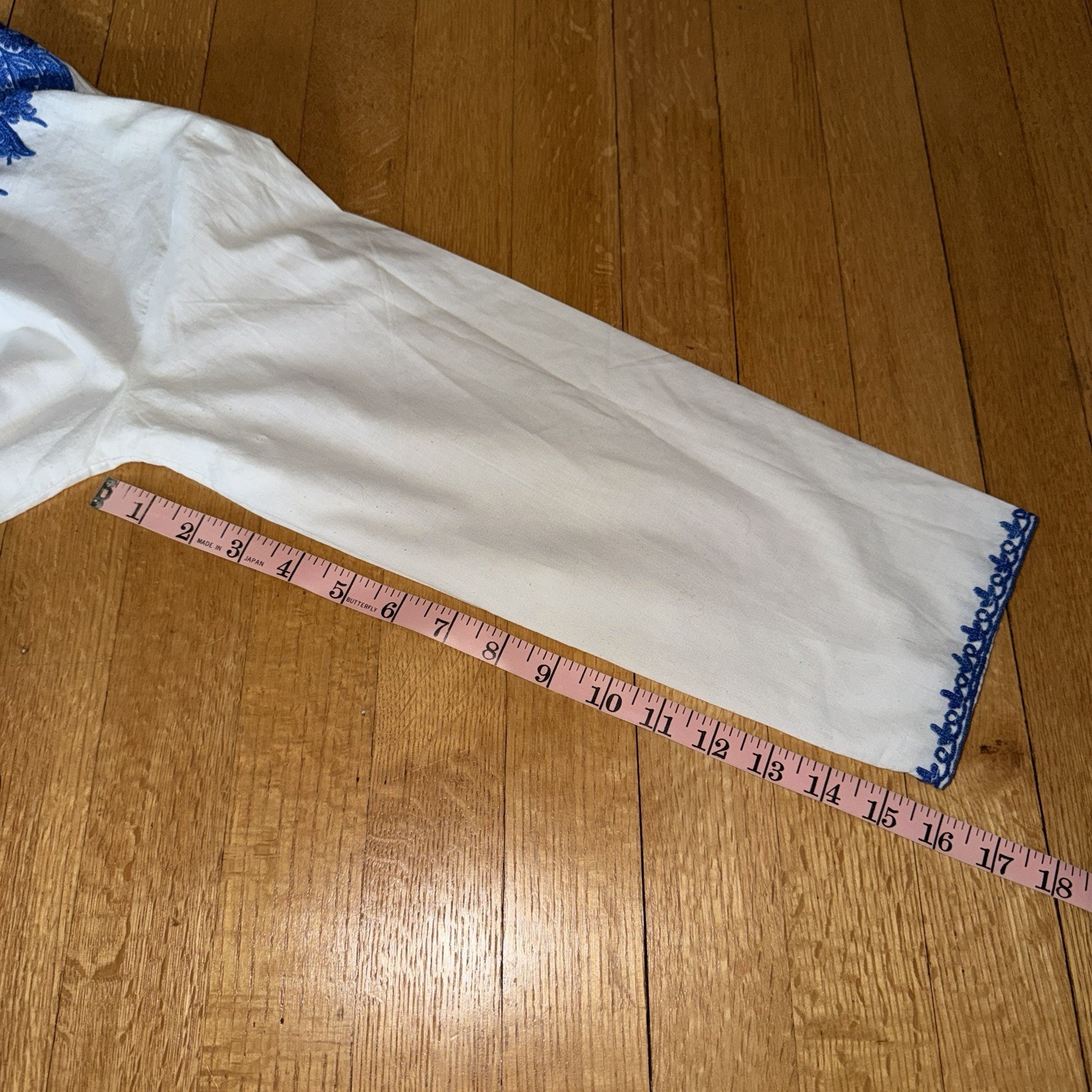 Vintage White Lightweight Linen Blue Embroidery Island Hippie Tunic Top medium