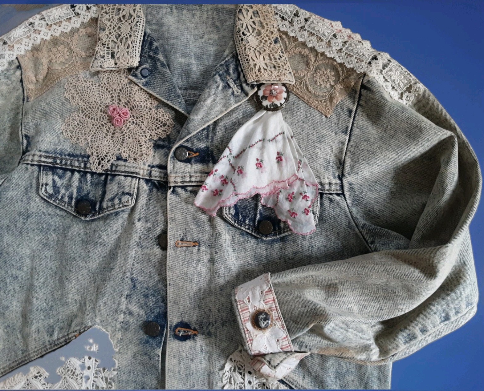 VTG Denim & Old Lace Embellished Jacket Embroidery Boho Chic Cottagecore M-L