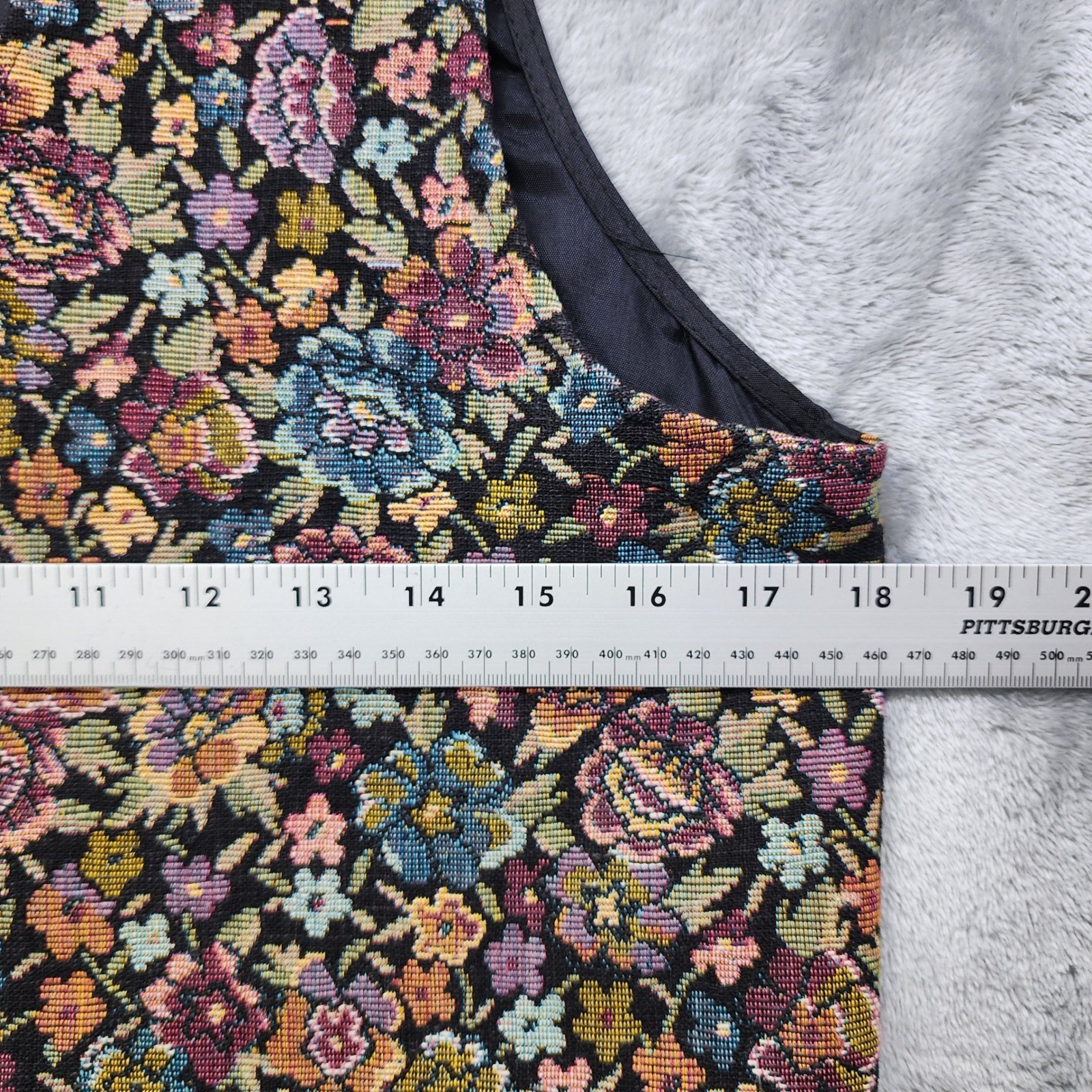 Vintage Amy Byer Vest Womens L Multicolor Floral Tapestry Knit Sleeveless Boho