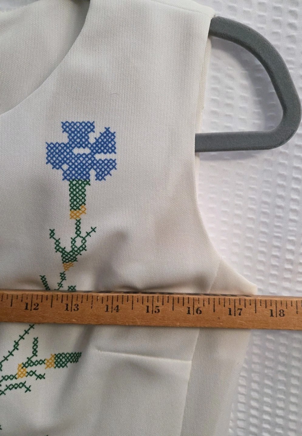 Vintage 1960s Serbin Muriel Ryan White Sleeveless Floral Mid Dress Silky Pin Up