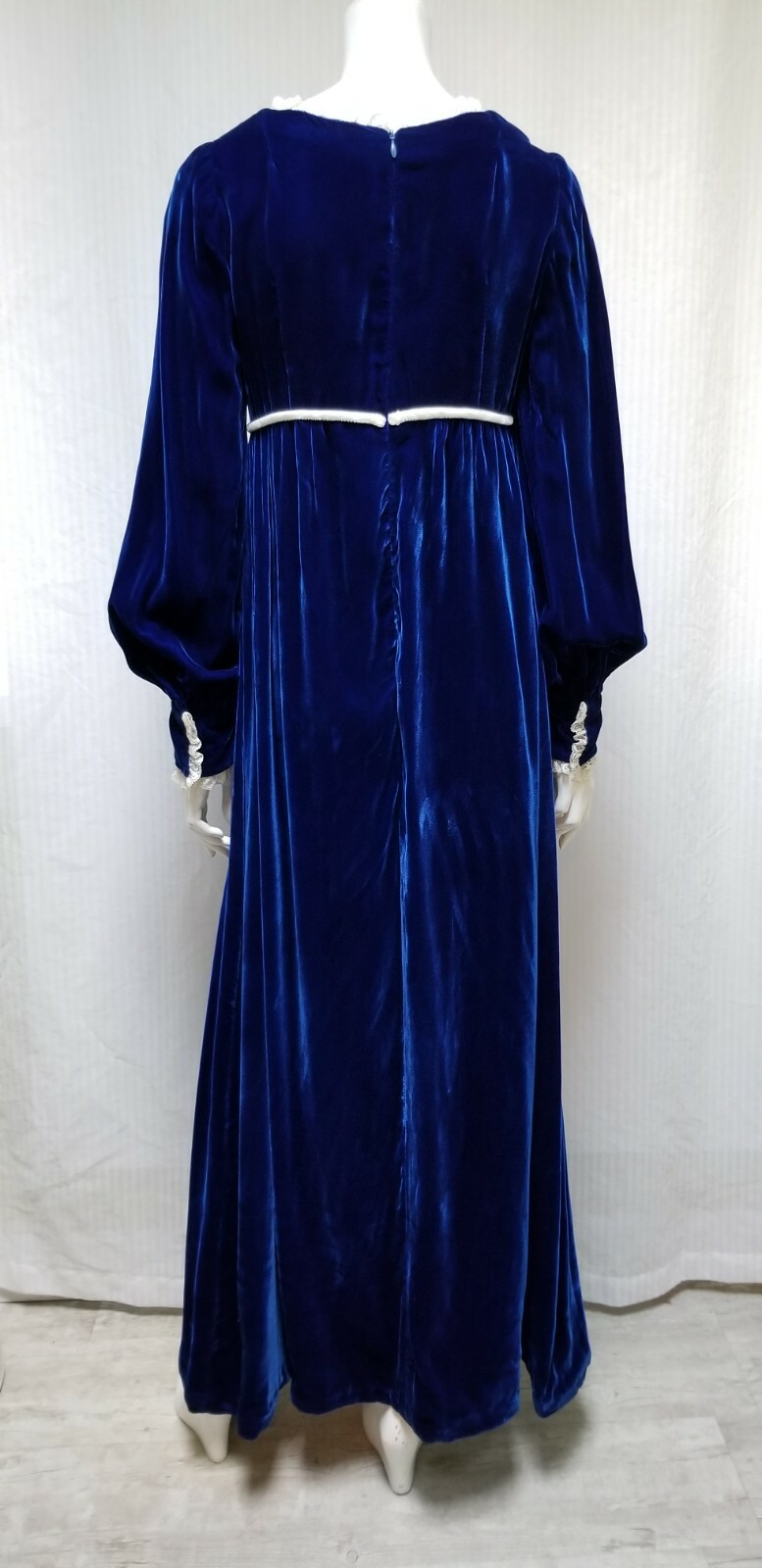 Gorgeous Vintage Blue VELVET MAXI DRESS with Headband w/ Netting & Bag – Size S