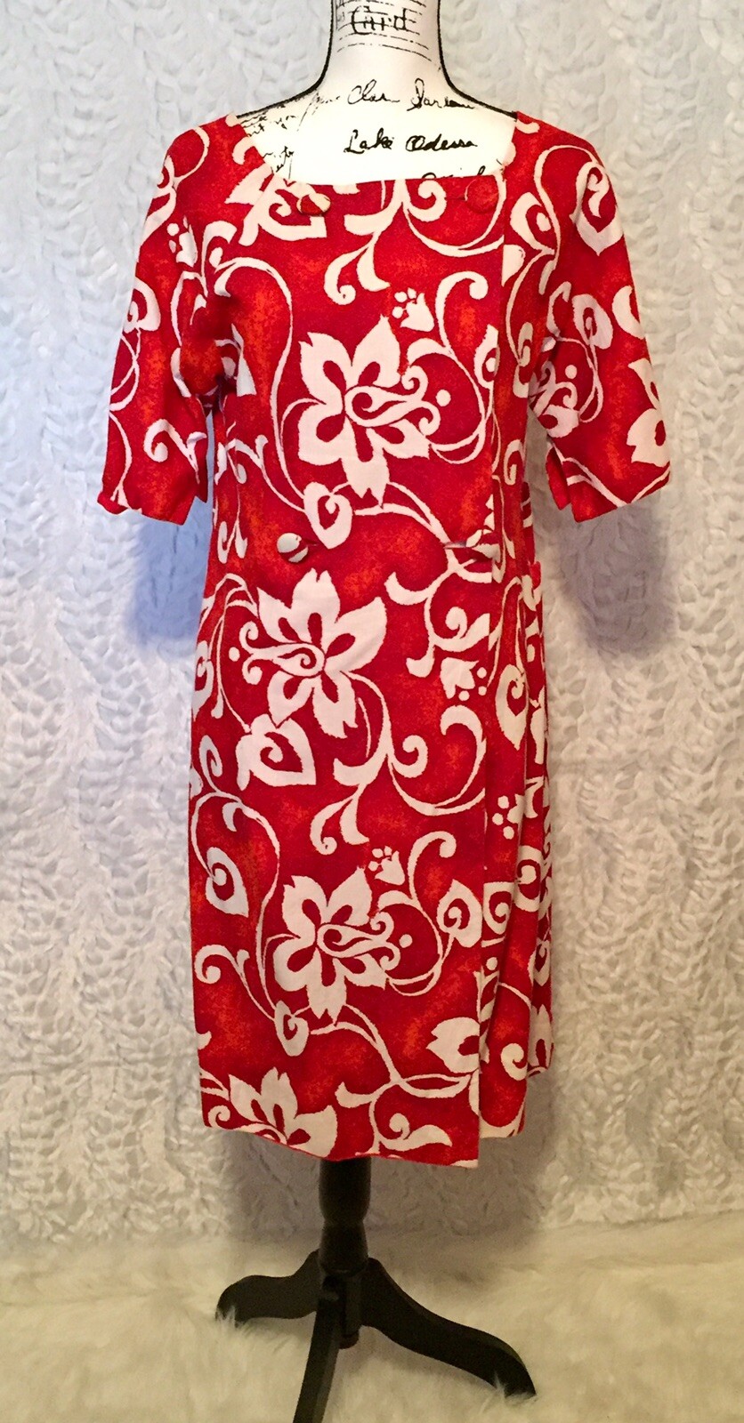 VTG 1960s to 1970s Kiyomi of Hawaii Muumuu Wrap Dress Red Orange Floral Medium
