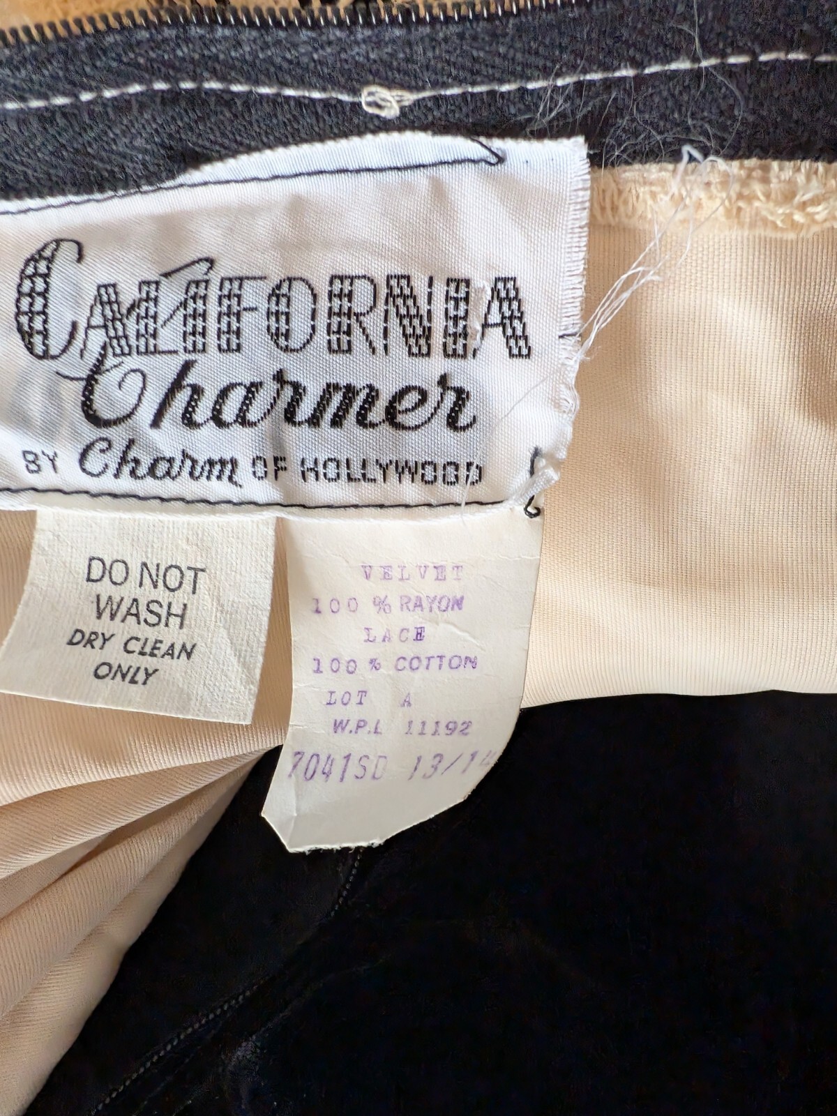 California Charmer By Charm Hollywood Vintage era 70 Velvet Maxi Dress