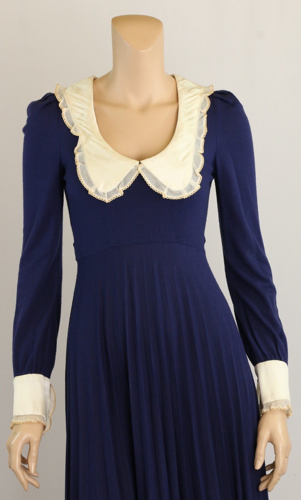 Juniors by Roberta Vintage 1960s 70s Blue Collared Graduation Dress size 11