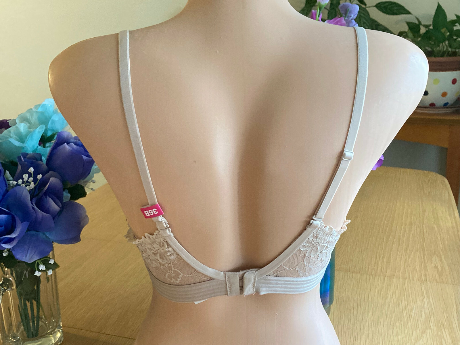 222 Maidenform 36B Nude Demi Cup Boosting Push up Underwire Bra #1101 NWT