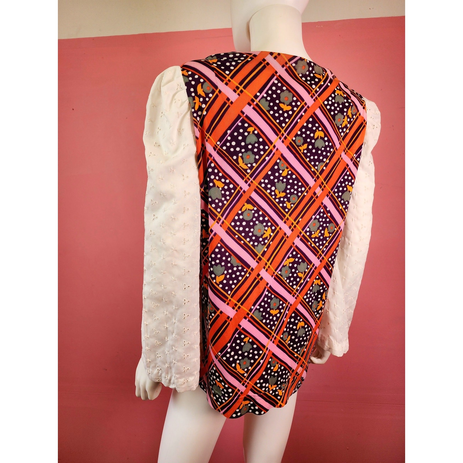 Vintage 1970’s Purple Psychedelic Boho Lace Eyelet Bell Sleeve Top