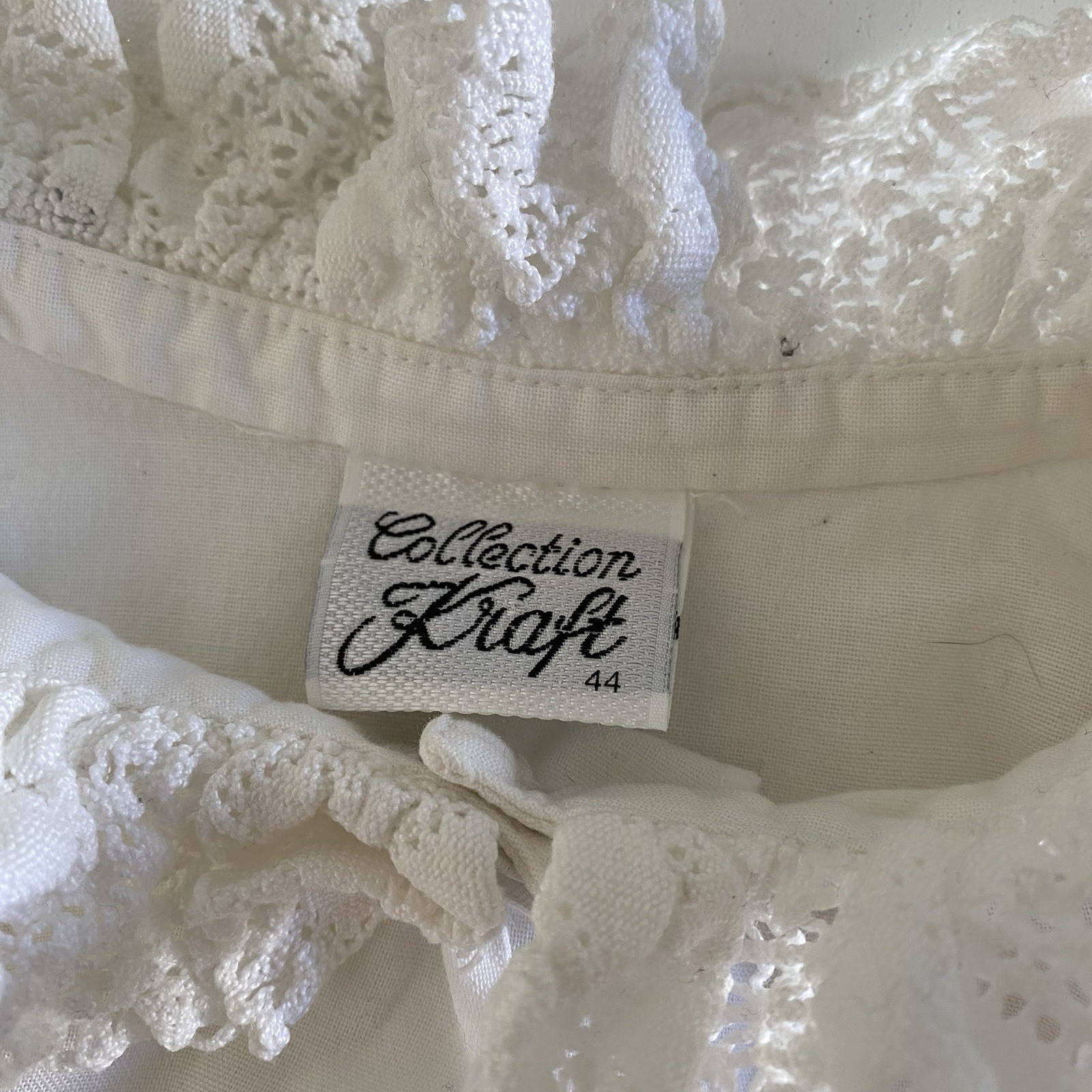 Vintage Austrian Dirndl Blouse 44 M L White Lace Puff Sleeve Cottagecore Top