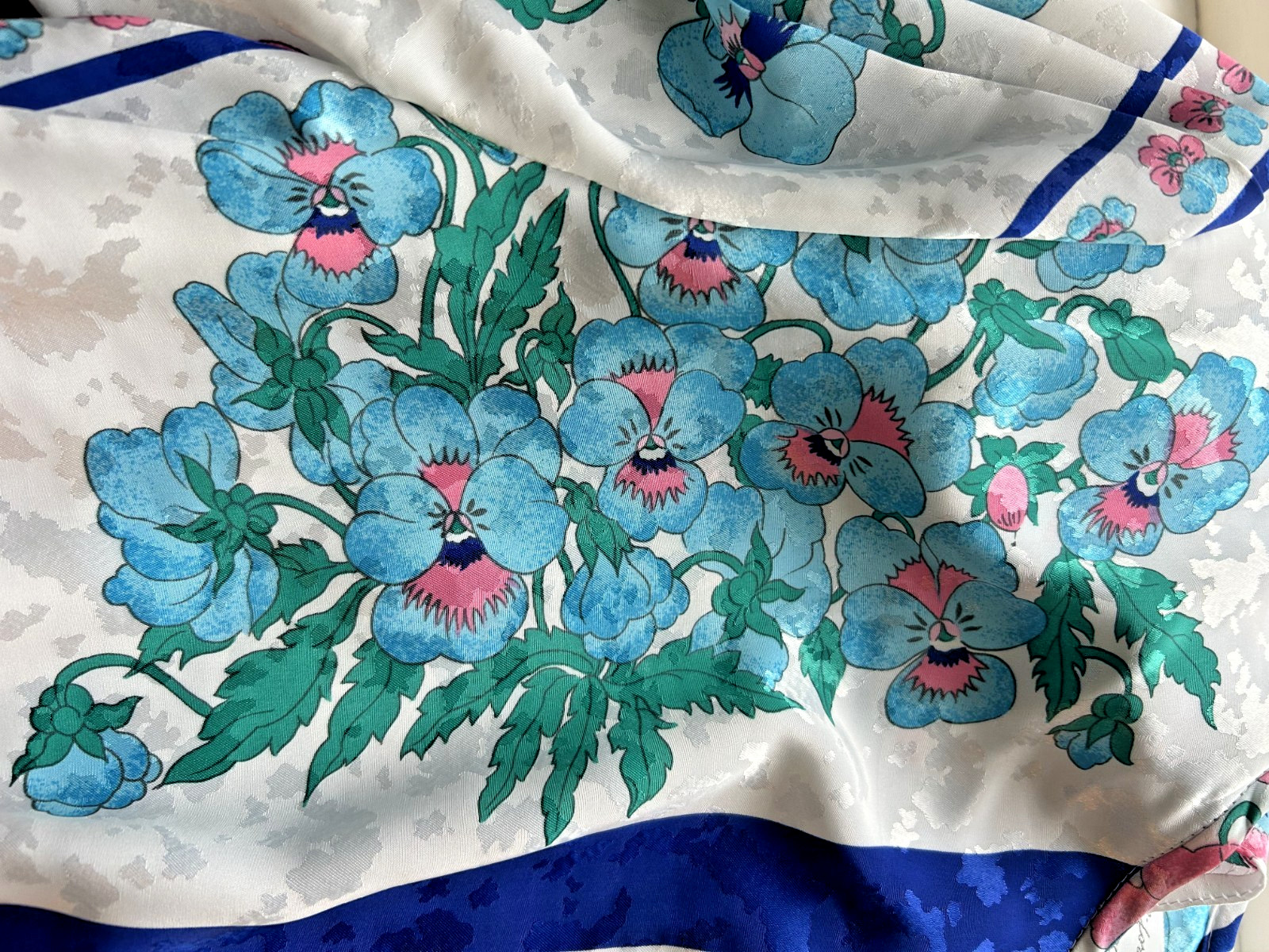 Silky Garden Pansy Print Calif Designs Dorothy Samuel 1980s does 40s Dress M