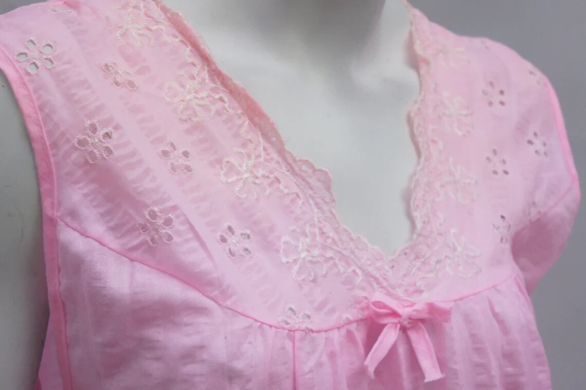 Vintage 60s Pink Eyelet Trim Ruffle Bottom Maxi Nightgown Cottagecore Grannycore