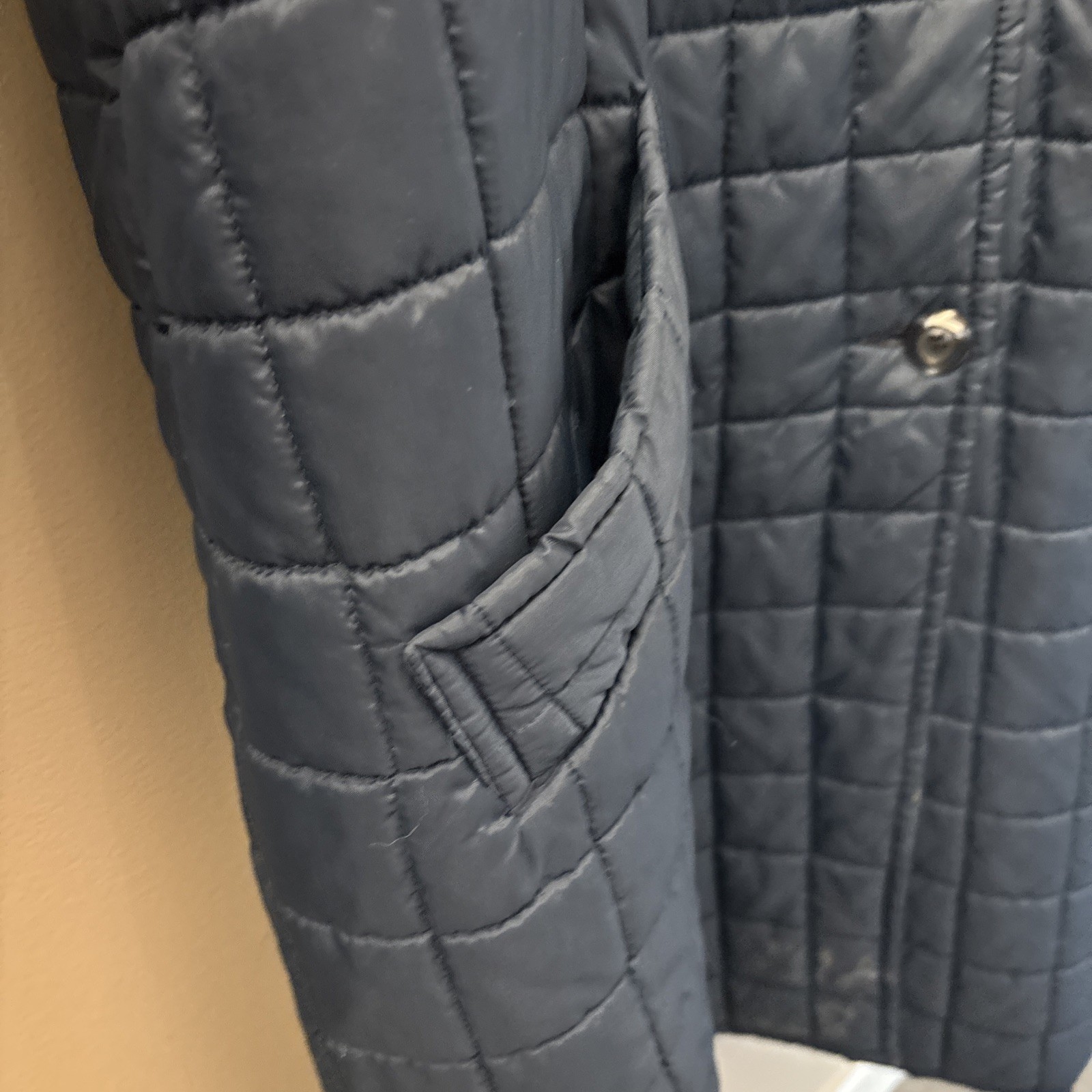 Vintage White Bear of St Paul Minnesota Quilted Button Puffer Coat L/XL