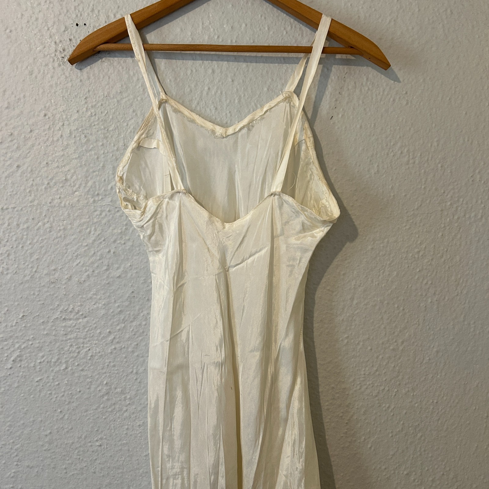 Antique 1930s Bias Cut Silk Rayon Cream White Nightgown