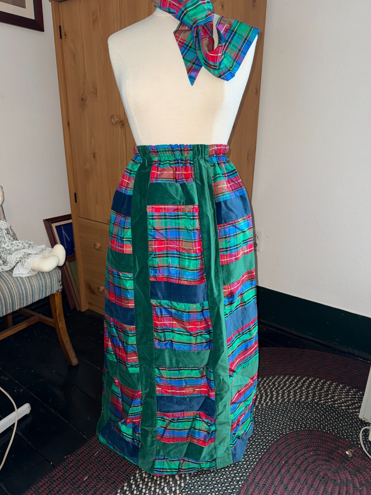 Vtg 70s Mr. Hank USA Made Velvet Plaid Holiday Green Red High Waist Skirt M/L