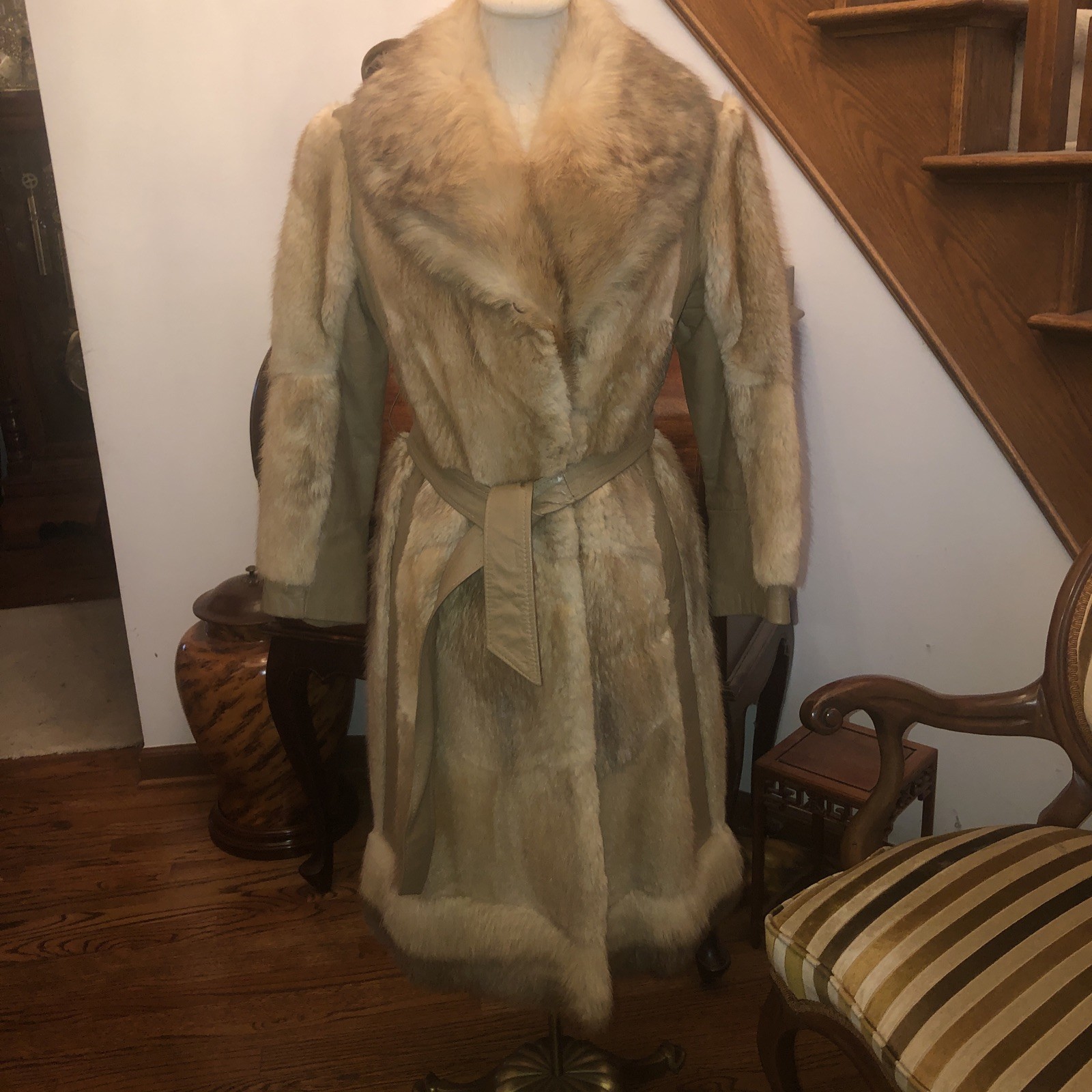 Vintage Tan Leather Trim, Fox Collar, Fur Coat. By J.l Hudson, Size Small 1970s