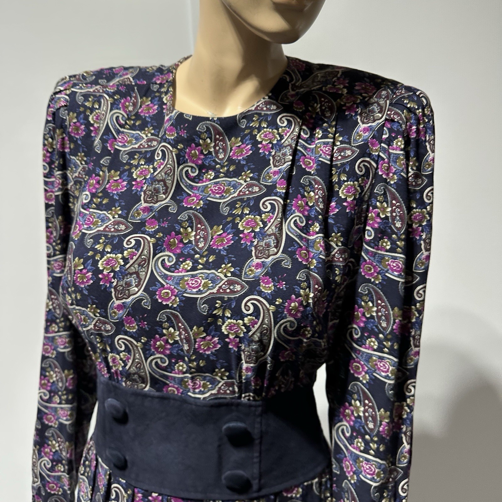 VTG 80s KARIN STEVENS Midi Dress Women’s Size 10 Paisley Print Pleated Modest